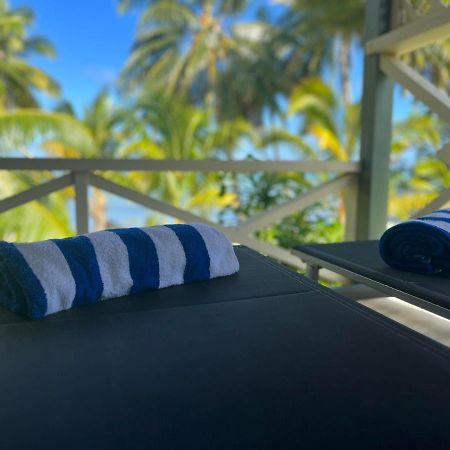 Paparei Beachfront Bungalows, Aitutaki Арутанга Екстер'єр фото