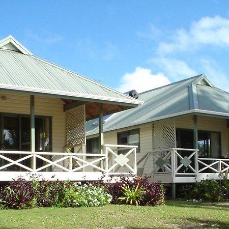 Paparei Beachfront Bungalows, Aitutaki Арутанга Екстер'єр фото