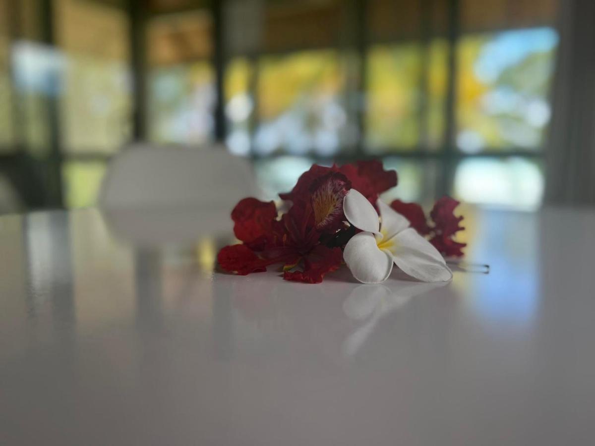 Paparei Beachfront Bungalows, Aitutaki Арутанга Екстер'єр фото