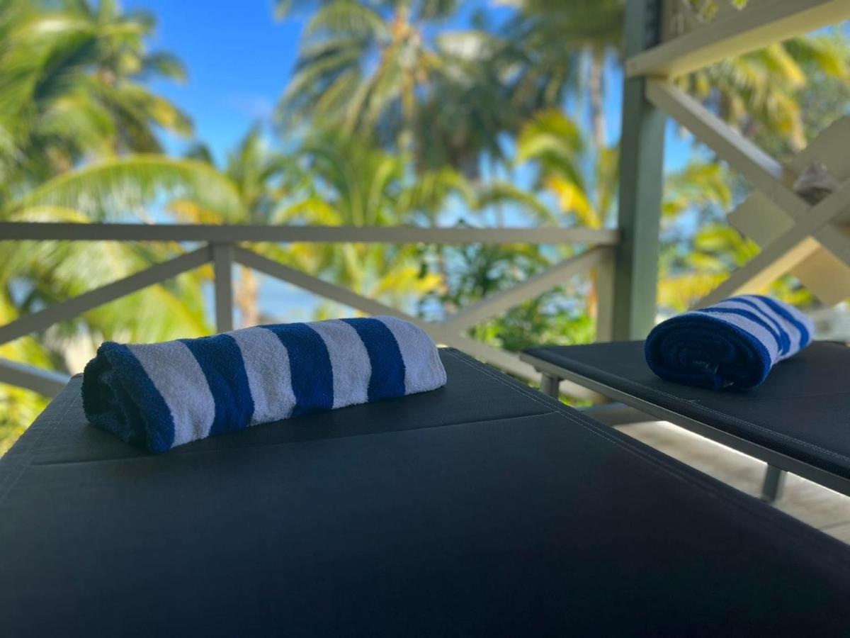 Paparei Beachfront Bungalows, Aitutaki Арутанга Екстер'єр фото