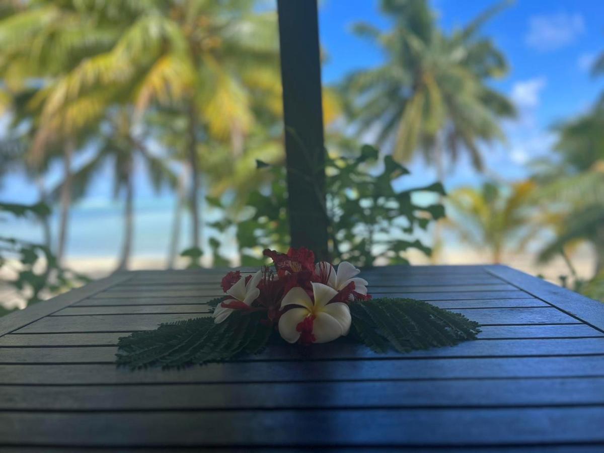Paparei Beachfront Bungalows, Aitutaki Арутанга Екстер'єр фото